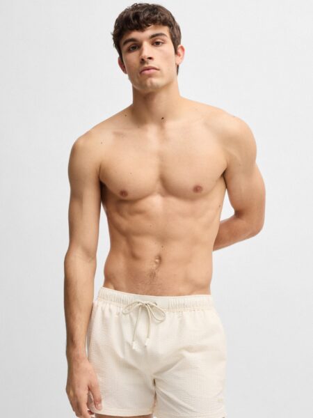 Short de Bain BOSS en Tissu Seersucker avec Logo Brodé Beige